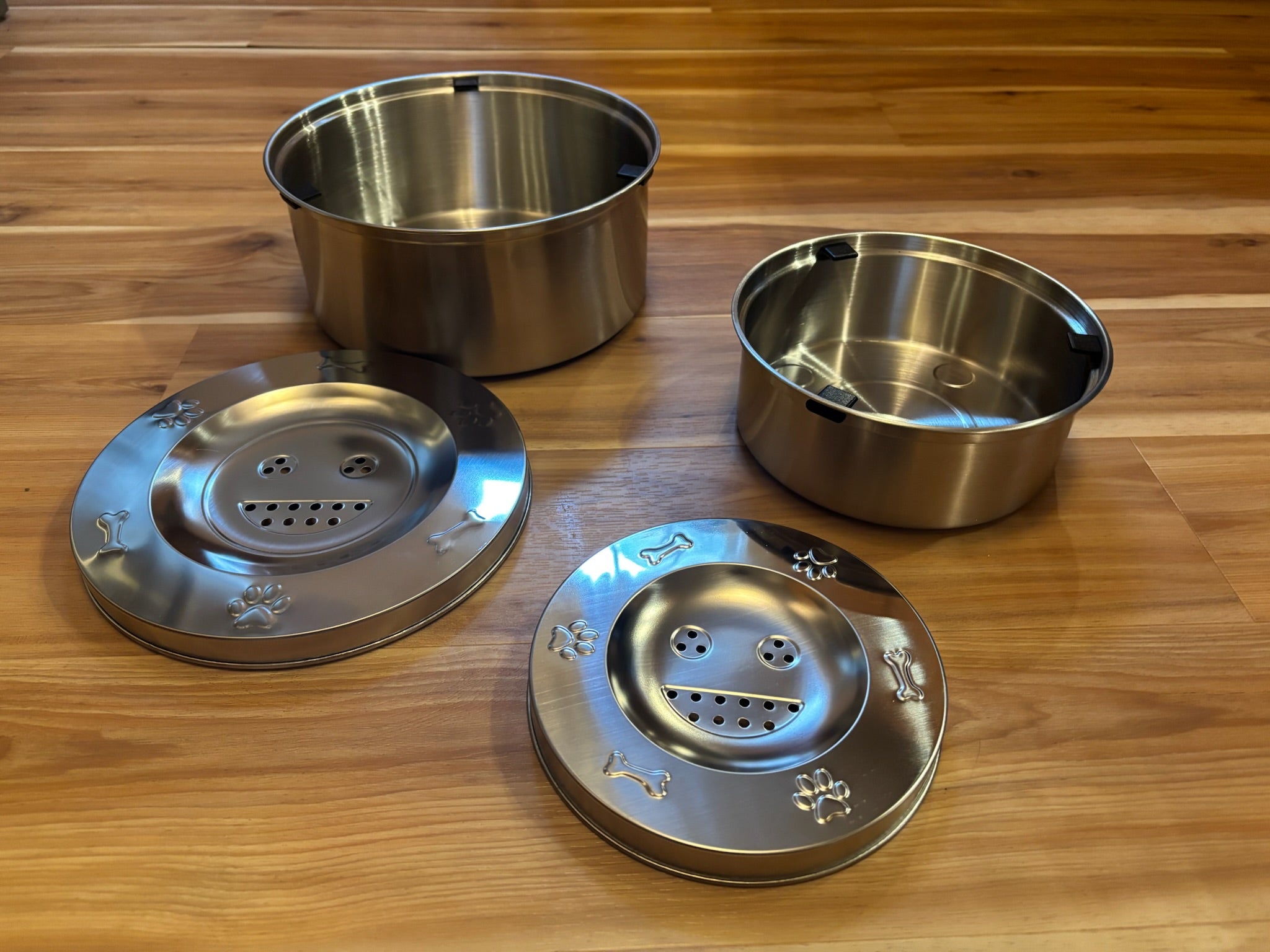 Sunshine’s Stainless Steel Floating Water Bowl